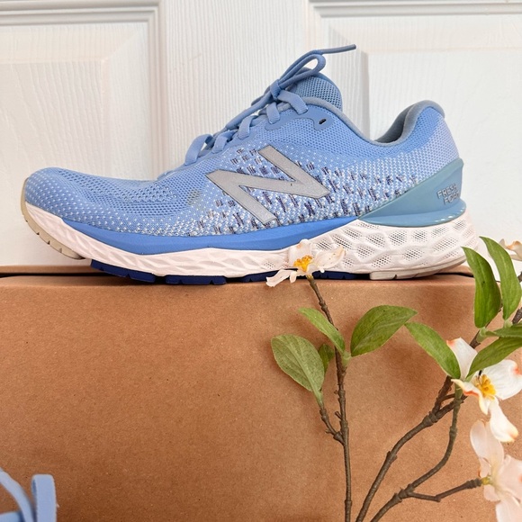 New Balance Shoes - NEW BALANCE ~ Women’s baby blue and white running jogging sneakers size 8.5